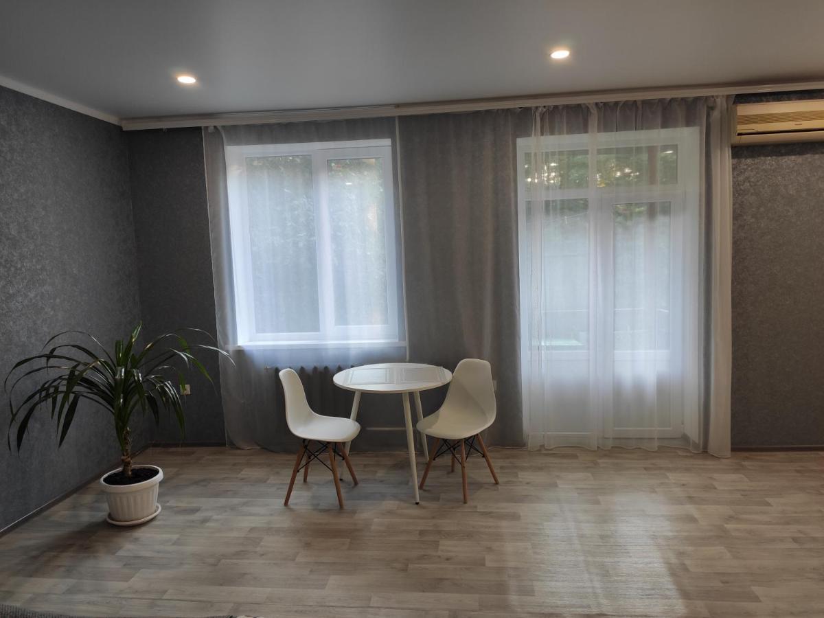 Две Уютные Квартиры В Центре Города Дзержинка - New Apartments ครือวอยร็อก ภายนอก รูปภาพ