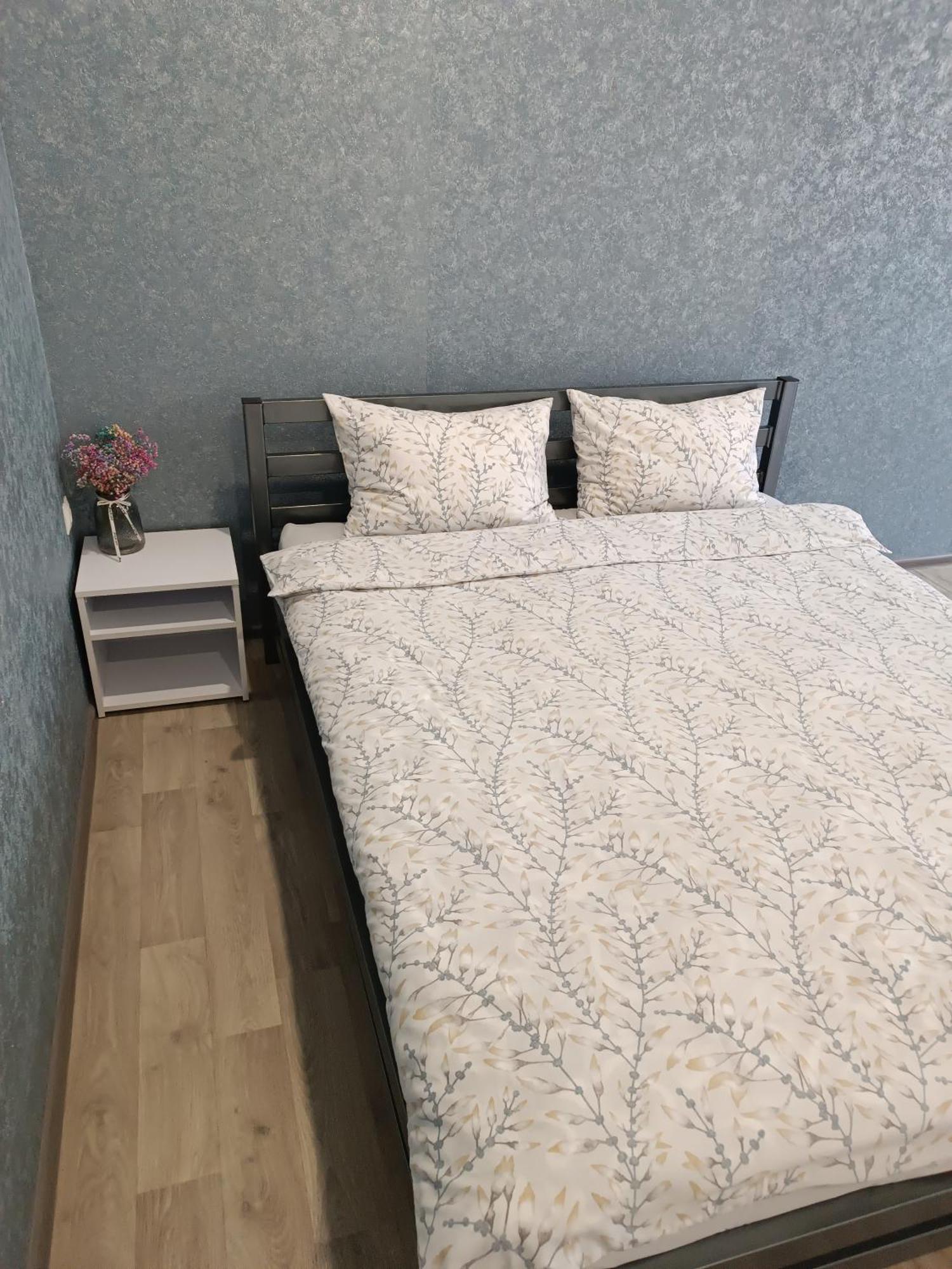 Две Уютные Квартиры В Центре Города Дзержинка - New Apartments ครือวอยร็อก ภายนอก รูปภาพ