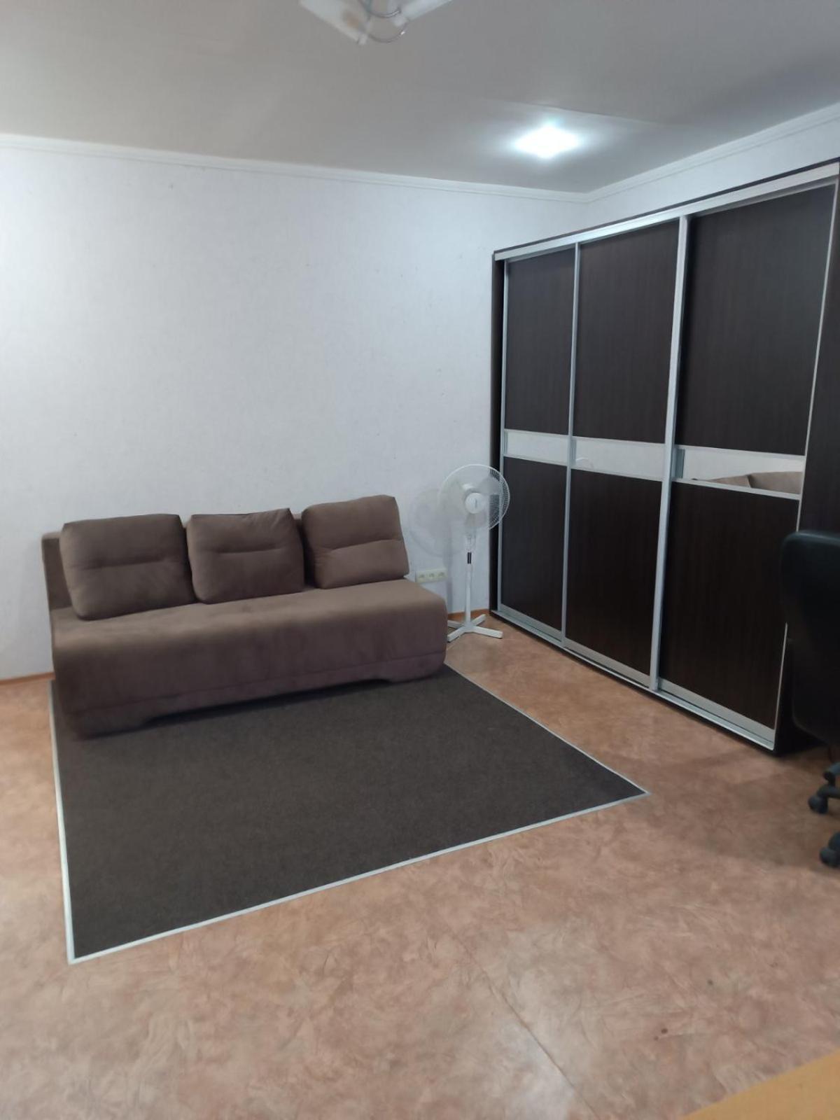 Две Уютные Квартиры В Центре Города Дзержинка - New Apartments ครือวอยร็อก ภายนอก รูปภาพ